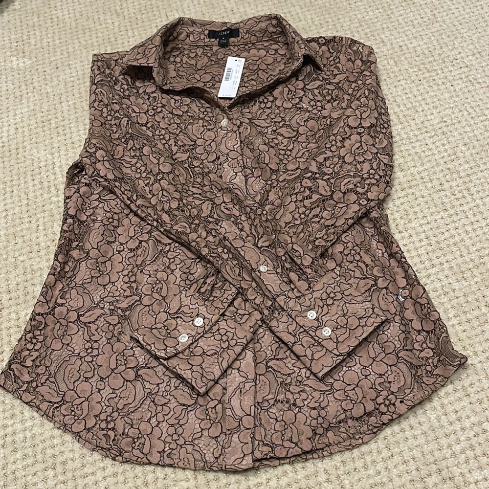 Beautiful Lace Blouse - Picture 4 of 4
